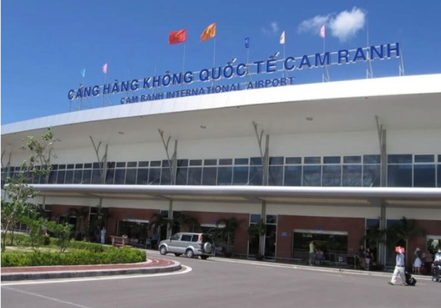 Chó lạc vào sân bay Cam Ranh, máy bay phải bay vòng 20 phút chờ hạ cánh - Ảnh 1.