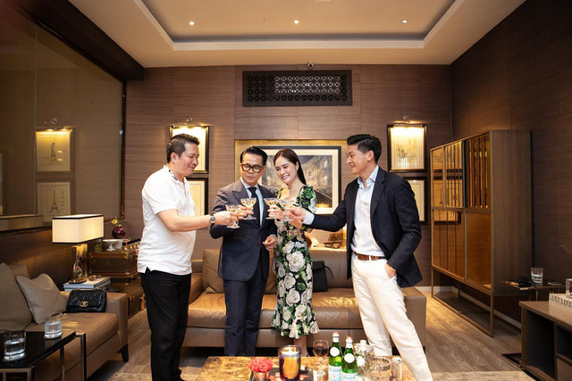 Ngoài NTK Quách Thái Công, Việt Nam còn nhà thiết kế nội thất nổi danh được ví là đối thủ của Einstein, tên tuổi vươn xa tầm quốc tế - Ảnh 5. Ngoài NTK Quách Thái Công, Việt Nam còn nhà thiết kế nội thất nổi danh được ví là đối thủ của Einstein, tên tuổi vươn xa tầm quốc tế - Ảnh 5.