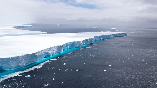 Núi băng trôi lớn nhất thế giới tan chảy, chính thức biến mất khỏi Trái đất - Ảnh 1.