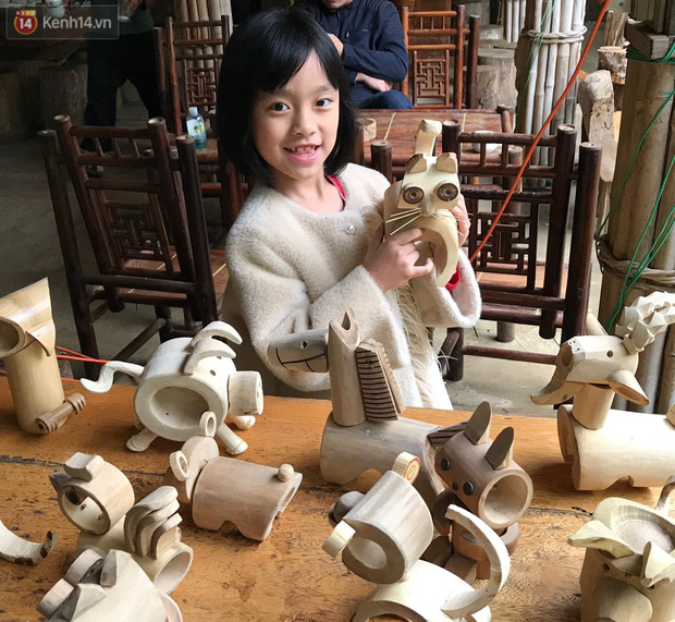 Về hưu sau thời gian làm thiết kế tại Đài truyền hình Việt Nam, người họa sĩ già hô biến tre thành món quà tặng trẻ thơ - Ảnh 10. Về hưu sau thời gian làm thiết kế tại Đài truyền hình Việt Nam, người họa sĩ già hô biến tre thành món quà tặng trẻ thơ - Ảnh 10.
