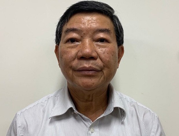 Cựu Giám đốc Bệnh viện Bạch Mai bỏ túi hơn 300 triệu đồng khi tăng phí khám chữa bệnh, móc túi bệnh nhân - Ảnh 1.