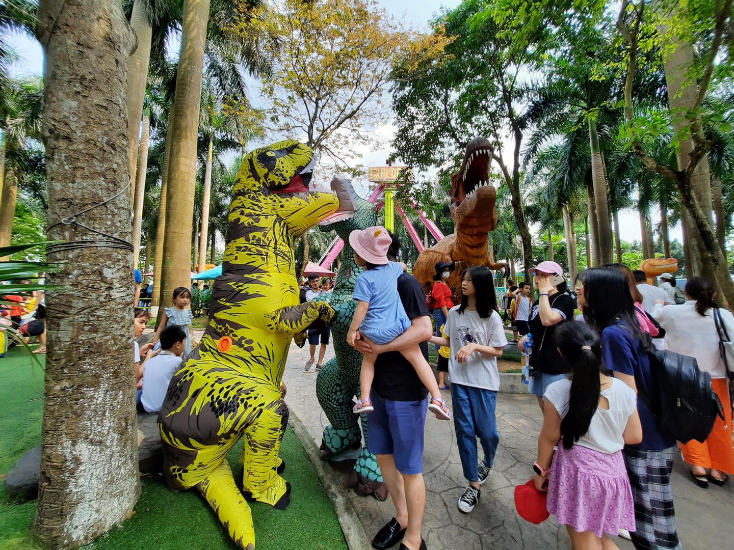 Tốn 2 triệu đưa con đi chơi Thiên Đường Bảo Sơn, ông bố không có ý định quay lại lần thứ 2 với cả loạt điểm trừ kể mãi không hết - Ảnh 2.