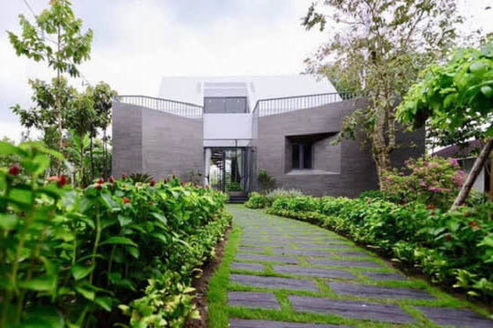 Tuổi 36, Cao Thái Sơn kiếm tiền từ đâu để xây 2 siêu biệt thự triệu USD, sở hữu hàng chục BĐS giá trị khủng trải khắp mọi miền? - Ảnh 6. Tuổi 36, Cao Thái Sơn kiếm tiền từ đâu để xây 2 siêu biệt thự triệu USD, sở hữu hàng chục BĐS giá trị khủng trải khắp mọi miền? - Ảnh 6.