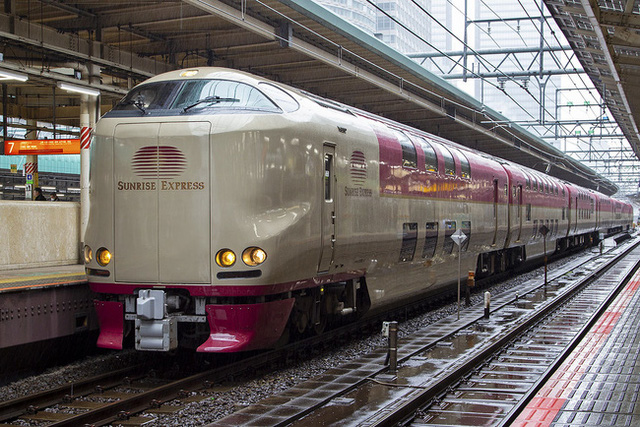  Có gì bên trong chuyến tàu xuyên đêm duy nhất còn sót lại ở Nhật Bản khiến khách du lịch phải thốt lên Không đi thì phí? - Ảnh 1.