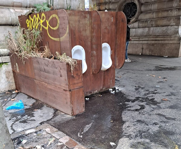 Những hình ảnh gây sốc cho thấy thành phố Paris hoa lệ ngập trong rác khiến cộng đồng mạng thất vọng tràn trề, chuyện gì đang xảy ra? - Ảnh 10.