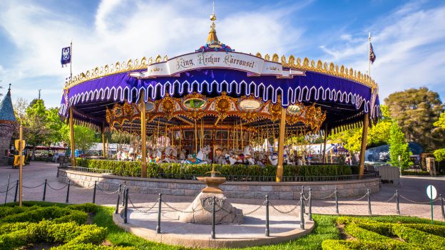 14 bí mật siêu thú vị về những điểm tham quan nổi tiếng nhất của Disneyland - Ảnh 7.