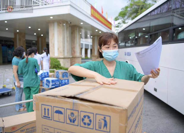  200 bác sĩ Quảng Ninh tình nguyện lên đường chi viện tâm dịch tại Bắc Giang - Ảnh 5.