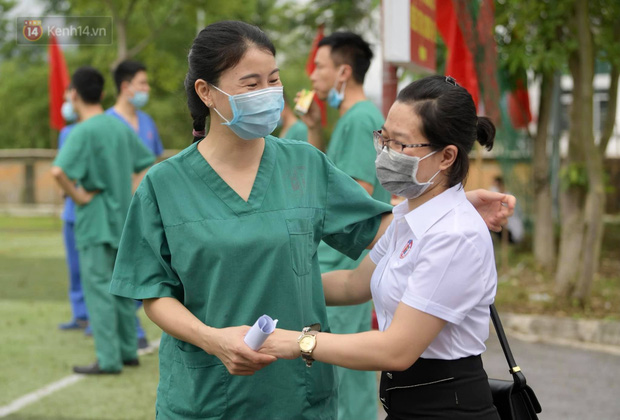  200 bác sĩ Quảng Ninh tình nguyện lên đường chi viện tâm dịch tại Bắc Giang - Ảnh 9.