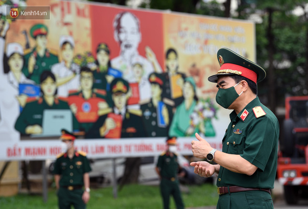  Ảnh: Gần 140 quân y hành quân tới Bắc Giang và Bắc Ninh hỗ trợ dập dịch - Ảnh 4.