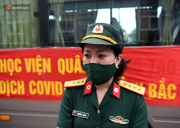  Ảnh: Gần 140 quân y hành quân tới Bắc Giang và Bắc Ninh hỗ trợ dập dịch - Ảnh 6.