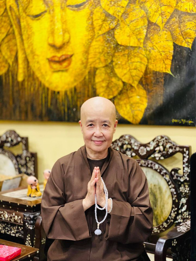 Kênh nấu ăn của Nghệ nhân ẩm thực Nguyễn Dzoãn Cẩm Vân đã có nút bạc YouTube, bồi hồi nghe lại chất giọng của cô mới thấy thân thương lạ kỳ - Ảnh 4.