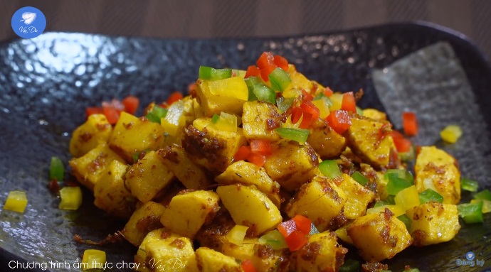 Kênh nấu ăn của Nghệ nhân ẩm thực Nguyễn Dzoãn Cẩm Vân đã có nút bạc YouTube, bồi hồi nghe lại chất giọng của cô mới thấy thân thương lạ kỳ - Ảnh 12.