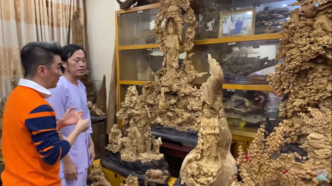 NS Hoài Linh vô tình bị đàn em làm lộ tài sản cực khủng: Hết BST trầm hương trăm tỷ đến đong kim cương bằng lon gạo?
