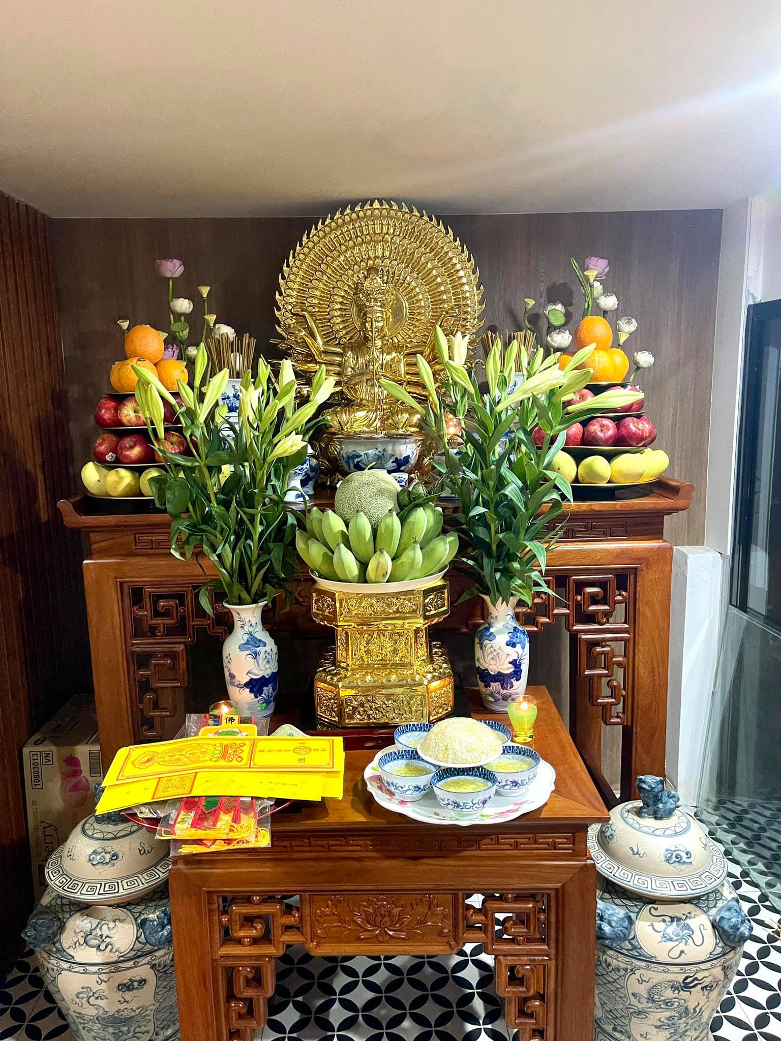 Ngôi nhà kết hợp style Á Âu của cặp vợ chồng trẻ: Phòng khách kê toàn tủ đá quý chắn lối đi, phòng ngủ sơn xanh lam khó-rời-mắt - Ảnh 14. Ngôi nhà kết hợp style Á Âu của cặp vợ chồng trẻ: Phòng khách kê toàn tủ đá quý chắn lối đi, phòng ngủ sơn xanh lam khó-rời-mắt - Ảnh 14.