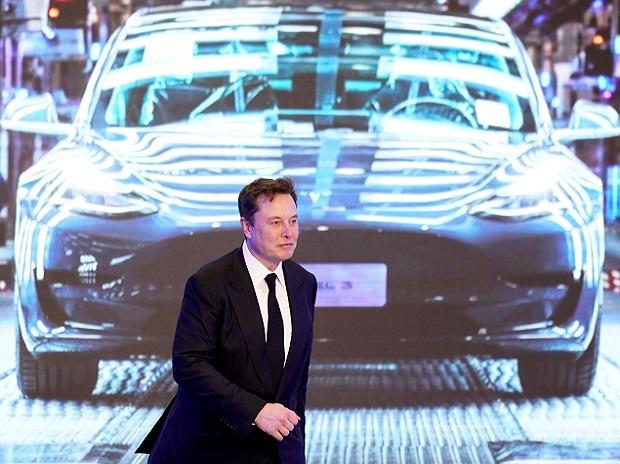 Elon Musk đặt mục tiêu mới cho Tesla: không chỉ sản xuất ô tô mà còn là một hãng robot AI - Ảnh 1.