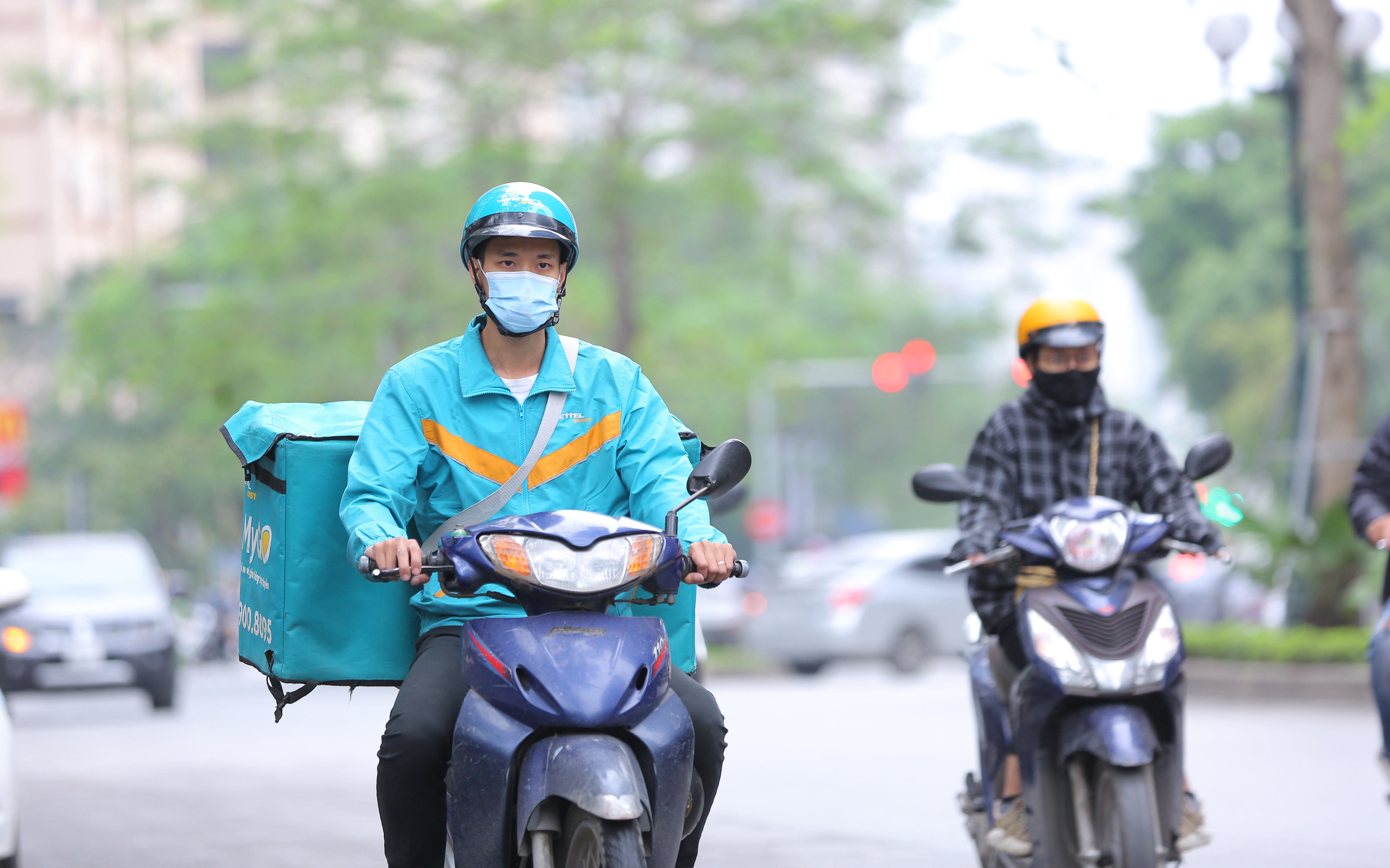 Viettel Post có thêm hàng nghìn tỷ đồng doanh thu bán thẻ cào và sim điện thoại, do nhận chuyển giao 300.000 điểm bán từ Viettel Telecom