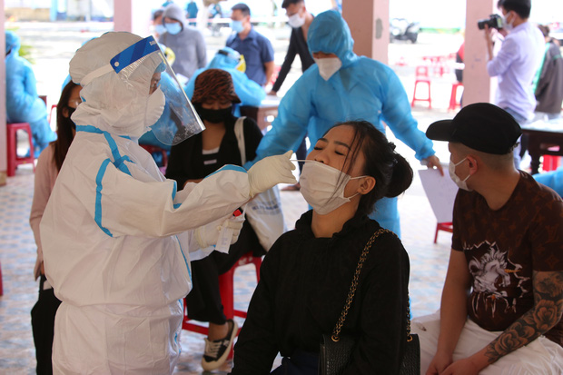 Thêm 2 ca dương tính SARS-CoV-2 ở Đà Nẵng: 1 điều dưỡng của Bệnh viện Hoàn Mỹ và 1 người đến khám tại Bệnh viện Gia Đình - Ảnh 2.