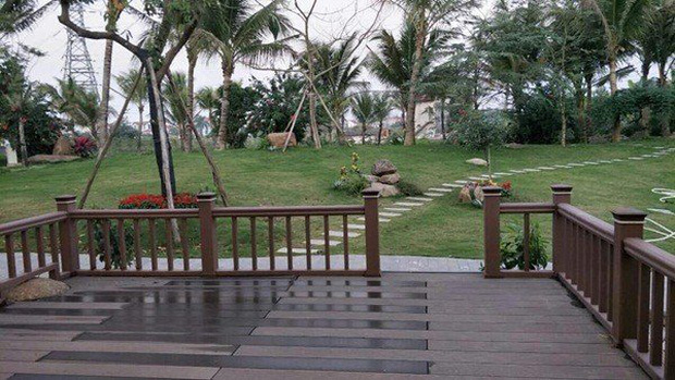 Biệt phủ rộng thênh thang, kết cấu như resort của Xuân Bắc: Được xây bằng gỗ tự nhiên, nhìn toàn cảnh sân vườn thôi mà “choáng” - Ảnh 7.