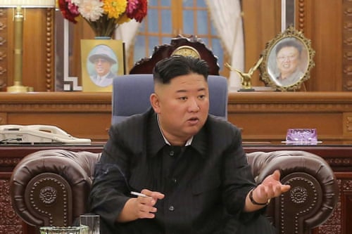 Ông Kim Jong Un đeo đồng hồ giá 12.000 USD - Ảnh 3.