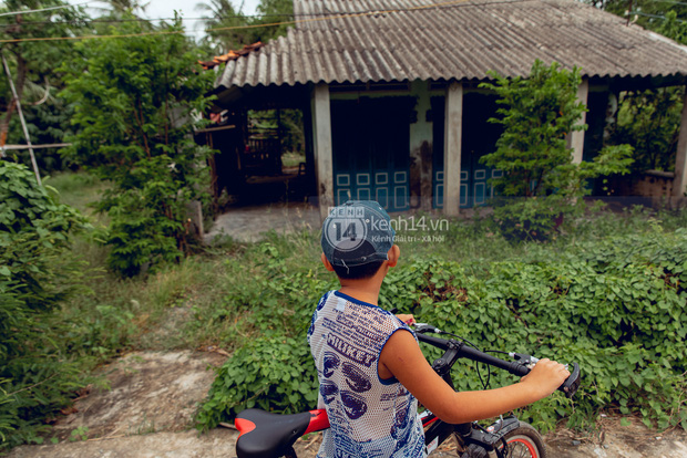  Trực tiếp đến Tiền Giang: Đau lòng khi thấy nhà Hồ Văn Cường bị bỏ hoang, hàng xóm kể lâu rồi không thấy bố mẹ ruột và Phi Nhung về thăm - Ảnh 12.