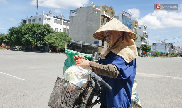  Những “gian hàng 0 đồng” mùa dịch: Người Sài Gòn vừa giàu vật chất vừa giàu tình nghĩa! - Ảnh 15.