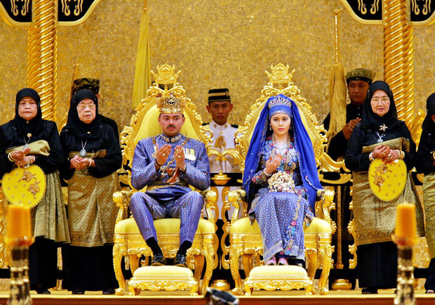  17 tuổi từ thường dân bỗng thành vợ Thái tử, “nàng Lọ lem đẹp tựa tiên nữ” của Hoàng gia Brunei giờ ra sao sau 17 năm? - Ảnh 3.