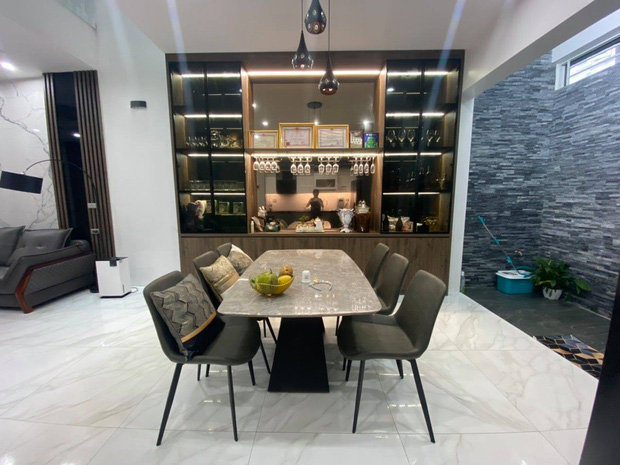 Cơ ngơi của Hải Quế: 3 tầng hoành tráng, cưng vợ nên đầu tư hẳn nhà tắm 200 triệu - Ảnh 6. Cơ ngơi của Hải Quế: 3 tầng hoành tráng, cưng vợ nên đầu tư hẳn nhà tắm 200 triệu - Ảnh 6.