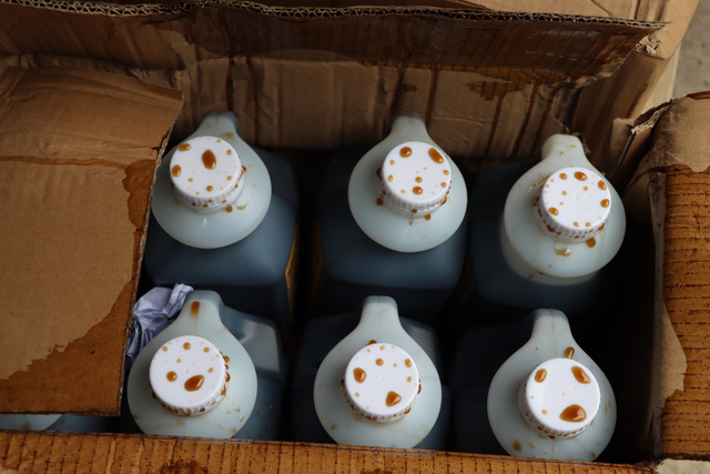  Thu giữ hàng tấn nguyên liệu trà sữa mang thương hiệu Royal Tea, Gong Cha... không rõ nguồn gốc  - Ảnh 4.