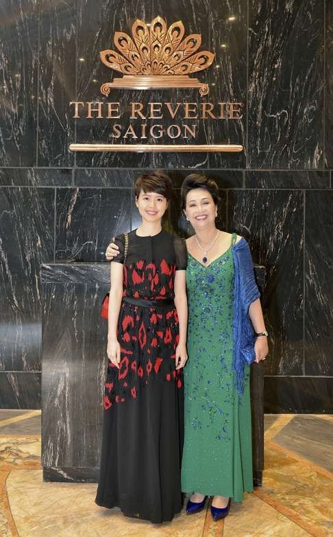 Hai cô con gái cưng của đại gia chủ Thuận Kiều Plaza: Cả hai đều làm chủ tịch khi mới hơn 20 tuổi nhưng cô út chưa từng được tiết lộ - Ảnh 1.