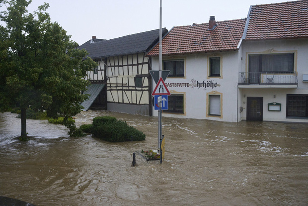  Số nạn nhân tử vong trong trận mưa lũ lịch sử ở Đức và Bỉ tăng lên 170 người - Ảnh 2.