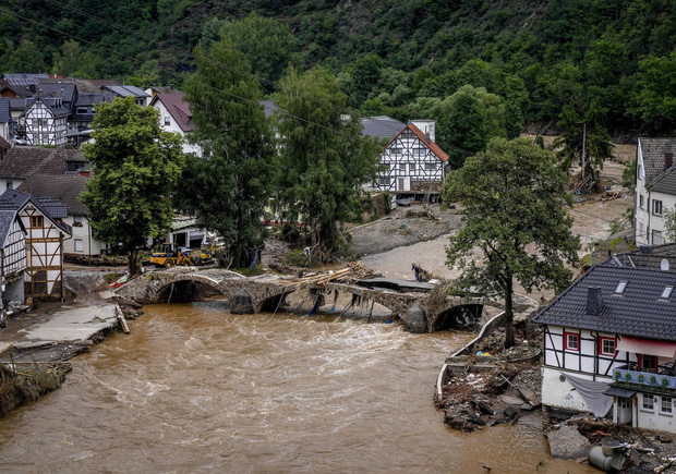  Số nạn nhân tử vong trong trận mưa lũ lịch sử ở Đức và Bỉ tăng lên 170 người - Ảnh 5.