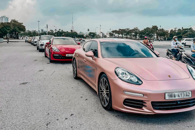 Soi giá dàn xe của hot boy, hot girl tài chính: Đủ loại Mẹc, Porsche giá từ 1,5 tỷ đến 11 tỷ đồng - Ảnh 12. Soi giá dàn xe của hot boy, hot girl tài chính: Đủ loại Mẹc, Porsche giá từ 1,5 tỷ đến 11 tỷ đồng - Ảnh 12.