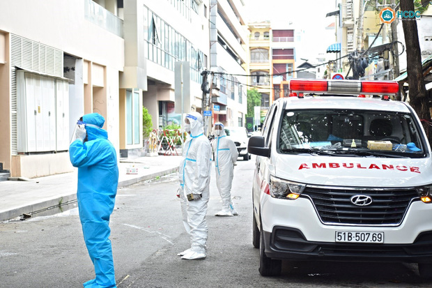  Bệnh viện dã chiến ở Thuận Kiều Plaza chính thức tiếp nhận, điều trị bệnh nhân Covid-19 - Ảnh 3.