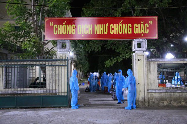  Lao động nghèo, sinh viên Quảng Nam từ TP.HCM về đến quê, được xét nghiệm ngay trong đêm - Ảnh 3.
