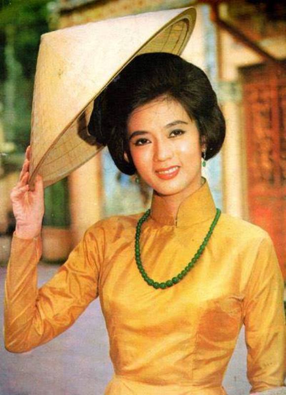 Ở miền Tây có một nơi sinh ra nhiều hoàng hậu nhất Việt Nam hay toàn con cháu cung tần mỹ nữ, lý giải phần nào về lời đồn thiếu nữ miền Tây nổi tiếng xinh đẹp - Ảnh 13. Ở miền Tây có một nơi sinh ra nhiều hoàng hậu nhất Việt Nam hay toàn con cháu cung tần mỹ nữ, lý giải phần nào về lời đồn thiếu nữ miền Tây nổi tiếng xinh đẹp - Ảnh 13.