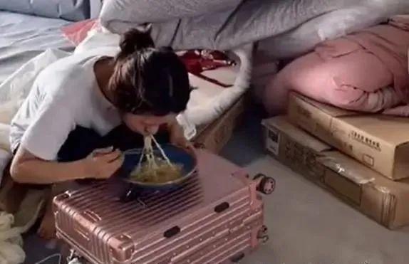 Đi làm từ năm 14 tuổi, chi tiêu tằn tiện để 24 tuổi mua căn nhà rộng 120m2, cô gái độc thân khẳng định: Không phải tình yêu, tiền mới là cảm giác an toàn mà chúng ta nên có - Ảnh 3. Đi làm từ năm 14 tuổi, chi tiêu tằn tiện để 24 tuổi mua căn nhà rộng 120m2, cô gái độc thân khẳng định: Không phải tình yêu, tiền mới là cảm giác an toàn mà chúng ta nên có - Ảnh 3.