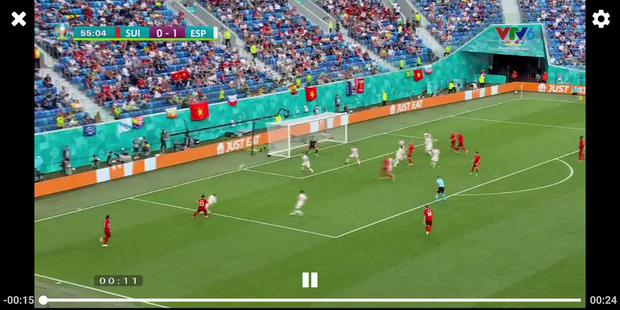 Việt Nam cờ đỏ Euro 2024 là một bức tranh rực rỡ màu sắc trên sân cỏ châu Âu, khi các tuyển thủ Việt Nam sẽ mặc áo đấu đỏ, kết hợp cùng quốc kỳ đỏ sao vàng trên nền trắng. Đó sẽ là hình ảnh rất đặc biệt, khi Việt Nam trở thành đại diện đầu tiên của Đông Nam Á tham dự giải đấu. Hi vọng đặt vào khoảnh khắc ấy và hy vọng họ sẽ gây bất ngờ cho thế giới bóng đá.