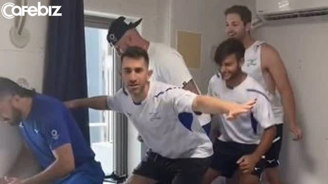 Cần tới 9 người trưởng thành nhún nhảy cùng lúc mới làm sập được chiếc giường chống quan hệ bằng bìa carton tại Olympics 2020 - Ảnh 1. Cần tới 9 người trưởng thành nhún nhảy cùng lúc mới làm sập được chiếc giường chống quan hệ bằng bìa carton tại Olympics 2020 - Ảnh 1.