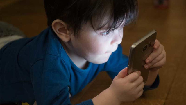 Trung Quốc phát triển công nghệ nhận diện khuôn mặt mới, hàng đêm tuần tra trẻ con chơi game - Ảnh 3.
