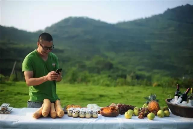 Từ bỏ cuộc sống thị thành, anh thanh niên lên núi xây biệt thự tìm lại ký ức tuổi thơ: Thứ xa xỉ nhất chính là kỷ niệm! - Ảnh 1. Từ bỏ cuộc sống thị thành, anh thanh niên lên núi xây biệt thự tìm lại ký ức tuổi thơ: Thứ xa xỉ nhất chính là kỷ niệm! - Ảnh 1.
