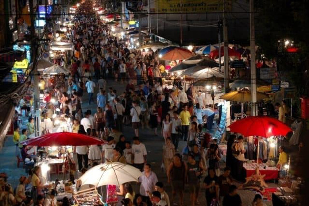  Loạt ảnh: Từng là khu chợ trời lớn nhất thế giới, không ai nghĩ đây là tình trạng của Chatuchak bây giờ - Ảnh 2.