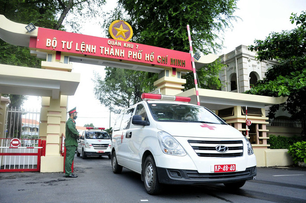  Cận cảnh đội hình xe cứu thương Bộ Quốc phòng điều động đến TP.HCM tham gia chống dịch Covid-19 - Ảnh 3.