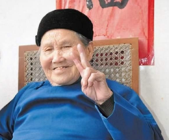 Sống tới 127 tuổi, bí quyết sống lâu sống thọ của cụ bà gói trọn trong 4: Kiên trì lao động!  - Ảnh 4.