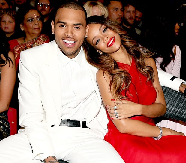 Tỷ phú đô la ở tuổi 33 - Rihanna: Tuổi thơ cùng cực, vụt sáng thành sao nhưng đi hát bao năm cũng không kiếm khủng bằng buôn mỹ phẩm, đồ lót và tậu bất động sản - Ảnh 6. Tỷ phú đô la ở tuổi 33 - Rihanna: Tuổi thơ cùng cực, vụt sáng thành sao nhưng đi hát bao năm cũng không kiếm khủng bằng buôn mỹ phẩm, đồ lót và tậu bất động sản - Ảnh 6.