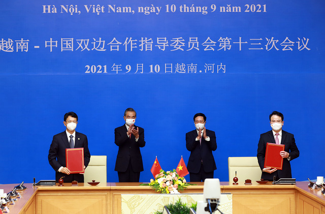  Trung Quốc sẽ viện trợ thêm 3 triệu liều vaccine cho Việt Nam  - Ảnh 1.
