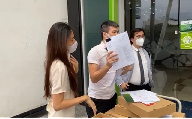Chuyên gia truyền thông cho rằng Thủy Tiên cố đấm ăn xôi, sao kê vô nghĩa, thách thức dư luận, nhắc thẳng tên Hoài Linh, Trấn Thành - Ảnh 1. Chuyên gia truyền thông cho rằng Thủy Tiên cố đấm ăn xôi, sao kê vô nghĩa, thách thức dư luận, nhắc thẳng tên Hoài Linh, Trấn Thành - Ảnh 1.