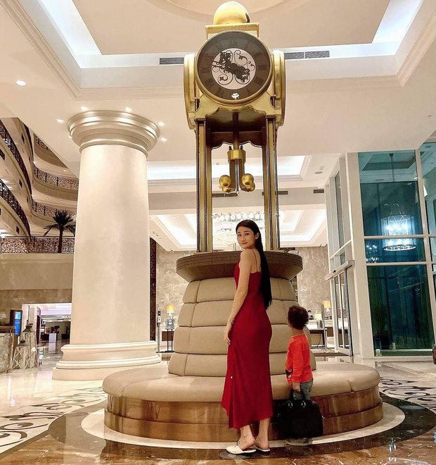  Cuộc sống như bà hoàng của Á quân Vietnams Next Top Model tại Dubai: Ở nhà 23 tỷ, thuê giúp việc 17 triệu, đi du lịch đều đều - Ảnh 11.