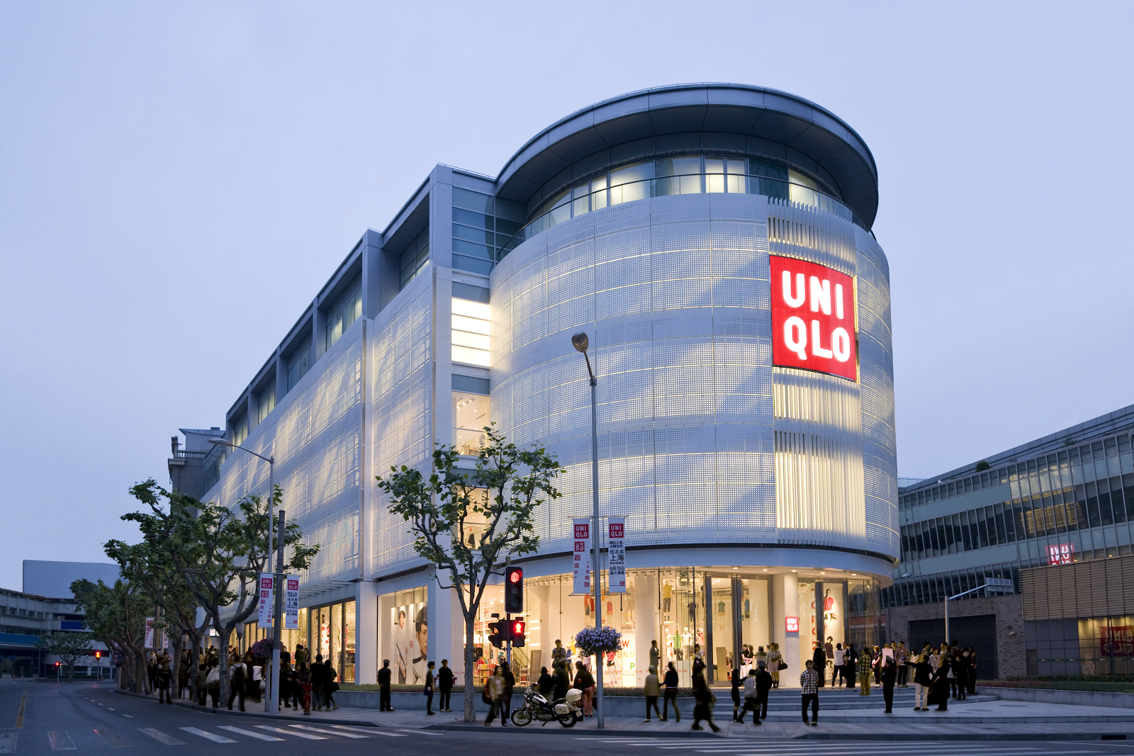 Nhà sáng lập Uniqlo vừa mở cửa hàng đầu tiên tại thị trường Việt Nam là ai