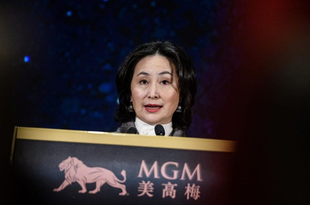 Tỷ phú sòng bài Macau tổn thất trăm triệu USD vì lo ngại quy định thắt chặt mới - Ảnh 2.