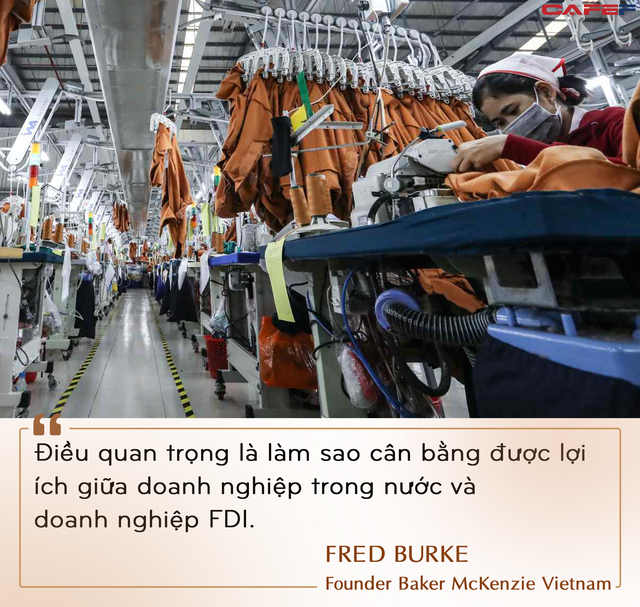  Chuyên gia quốc tế lý giải việc dự báo GDP giảm sâu: Nhìn những cửa hàng dọc phố Việt Nam đã cho thấy rõ tổn thất mà dịch bệnh gây ra  - Ảnh 7.